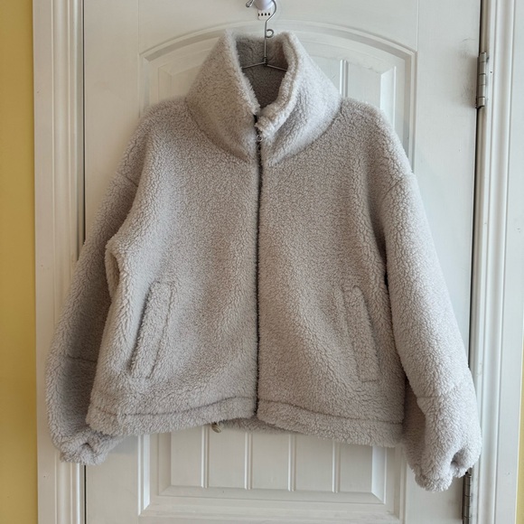 ❤️SOLD❤️Lululemon Cinchable fleece zip up - Picture 2 of 5